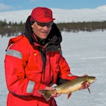 Schöner Saiblingfang am See Hävlingen. Foto: Naturcentrum AB.
